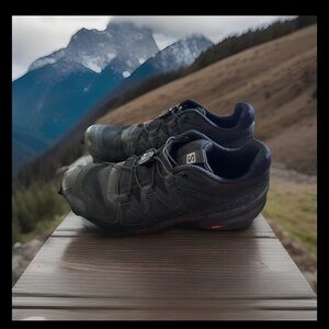 Salomon Men's Dark Gray Athletic Shoes- Size 6